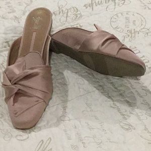 Closet clear out! Satin slippers for Mom💐🎉